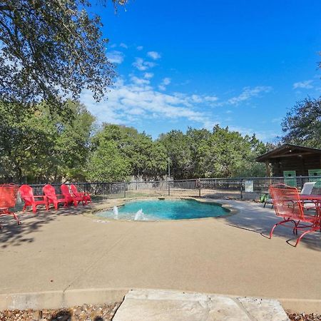 Wimberley Log Cabins Resort And Suites- Unit 8 المظهر الخارجي الصورة