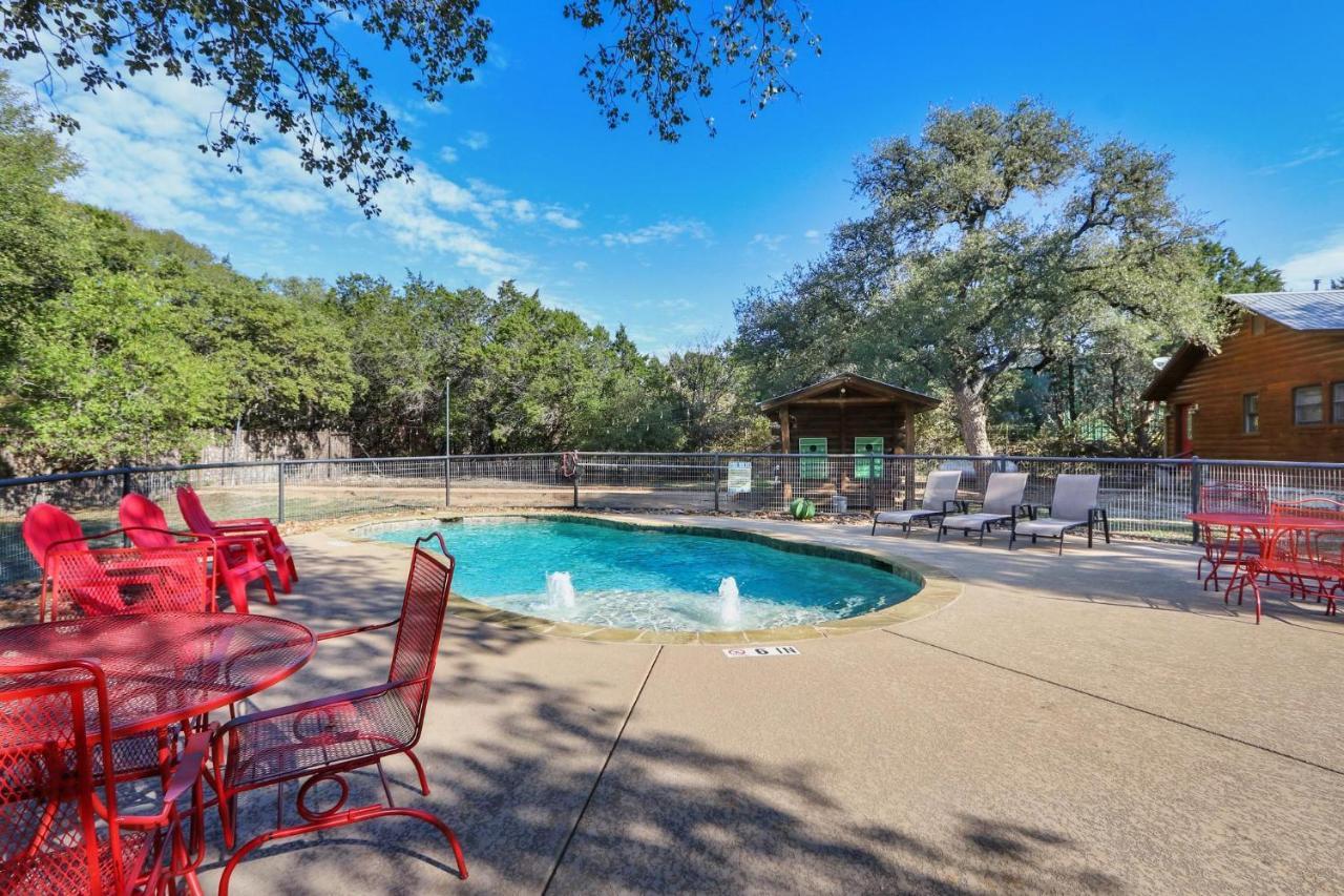Wimberley Log Cabins Resort And Suites- Unit 8 المظهر الخارجي الصورة